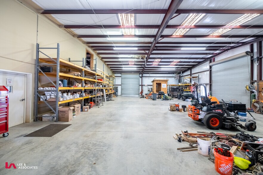 More Photos Of 210 Holt Rd, Acworth Industrial For Lease