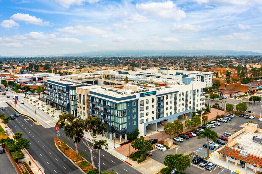 More Photos Of 615 E Carson St, Carson Apartments For Lease