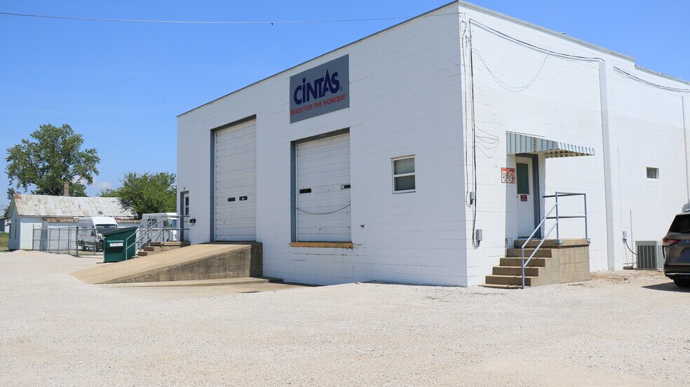More Photos Of 218 Clay St, Jasper Flex For Lease