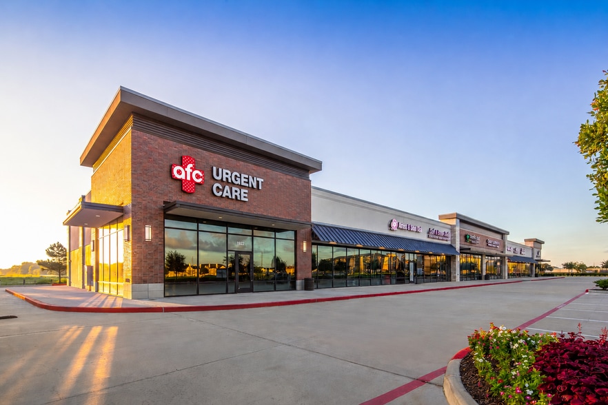More Photos Of 1922 Greenhouse Rd, Houston Storefront For Lease