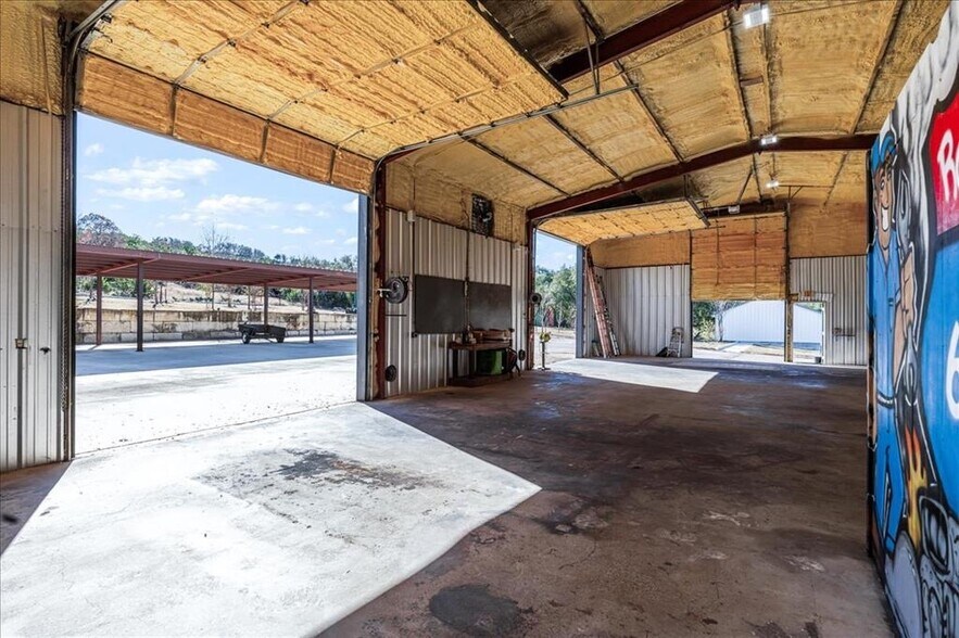 More Photos Of 2505 Pace Bend Rd S, Spicewood Industrial For Sale