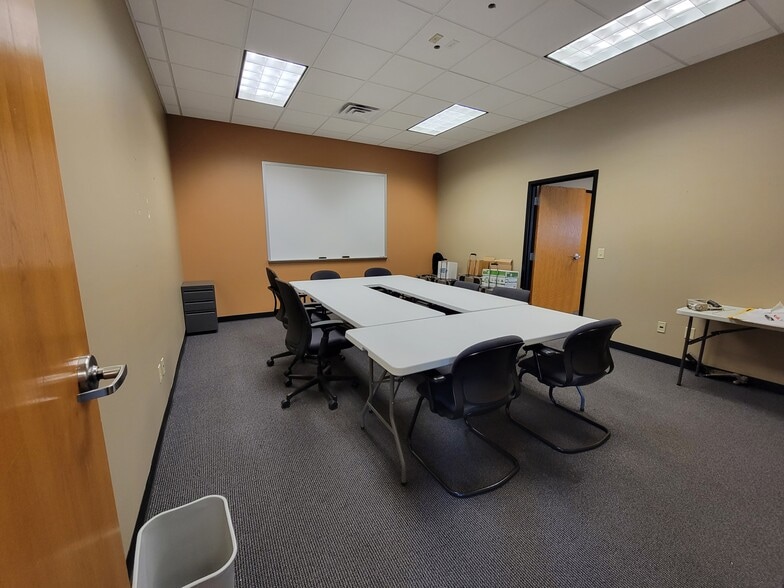 More Photos Of 5120 S Solberg Ave, Sioux Falls Office For Lease