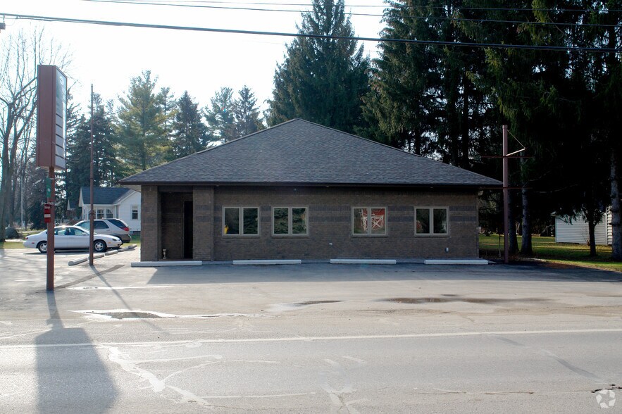 More Photos Of 601 W Corunna Ave, Corunna Office For Lease
