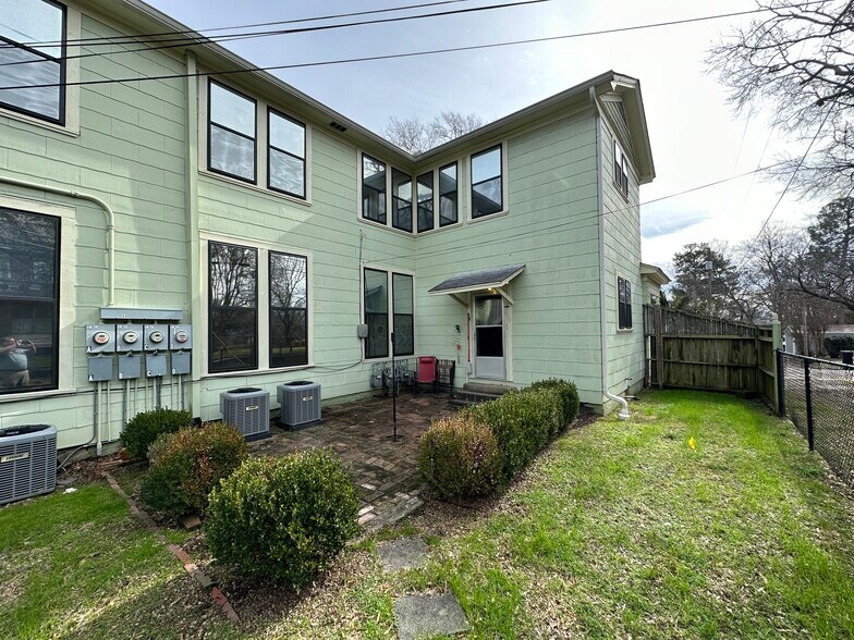 More Photos Of 915 E 5th St, Texarkana Apartments For Sale