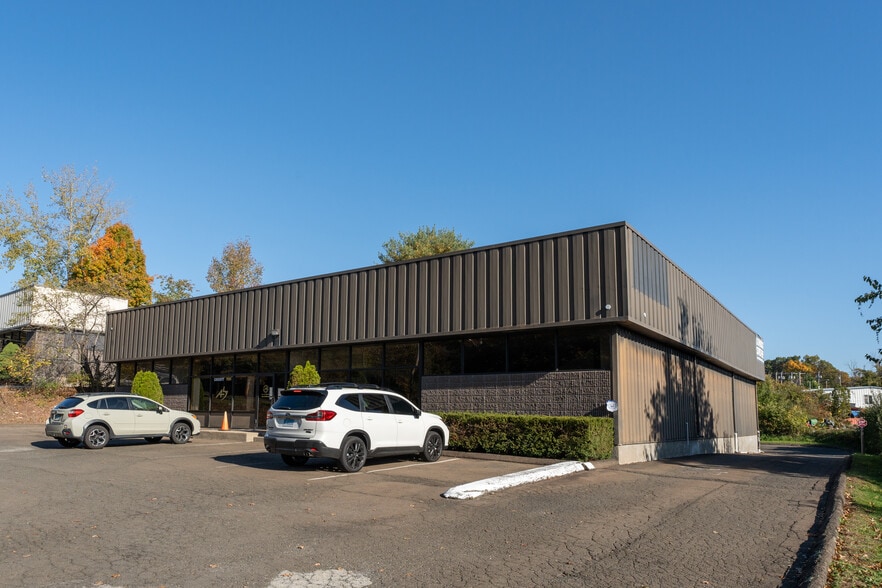 More Photos Of 11 Overlook Dr, Hamden Warehouse For Sale
