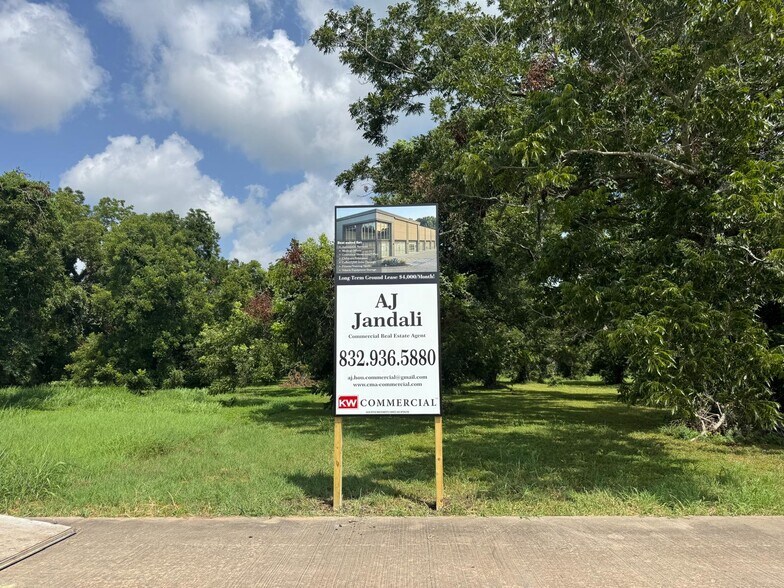 More Photos Of 701 E Highway 90A, Richmond Land For Lease