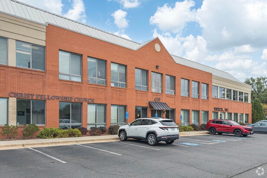 More Photos Of 459 Herndon Pky, Herndon Medical For Lease