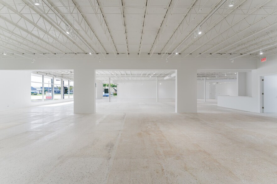 More Photos Of 3198 N Federal Hwy, Boca Raton Storefront Retail Office For Lease