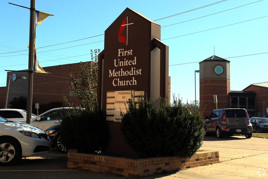 More Photos Of 500 S Johnstone Ave, Bartlesville Religious Facility For Sale