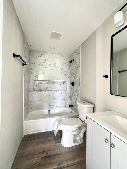 More Photos Of 7609 Shotwell St, Houston Apartments For Sale