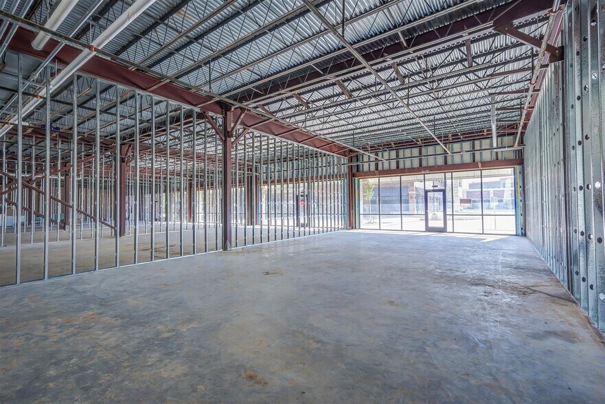 More Photos Of 4899 Highway 6, Missouri City Storefront Retail Office For Lease