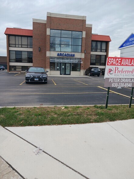 More Photos Of 880 N York Rd, Elmhurst Medical For Lease