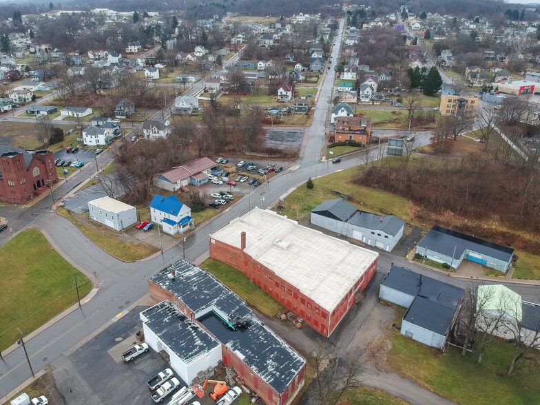 More Photos Of 468 E Washington St, New Castle Manufacturing For Lease