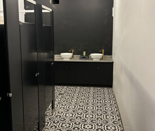 More Photos Of 459 Ouellette Av, Windsor Restaurant For Sale