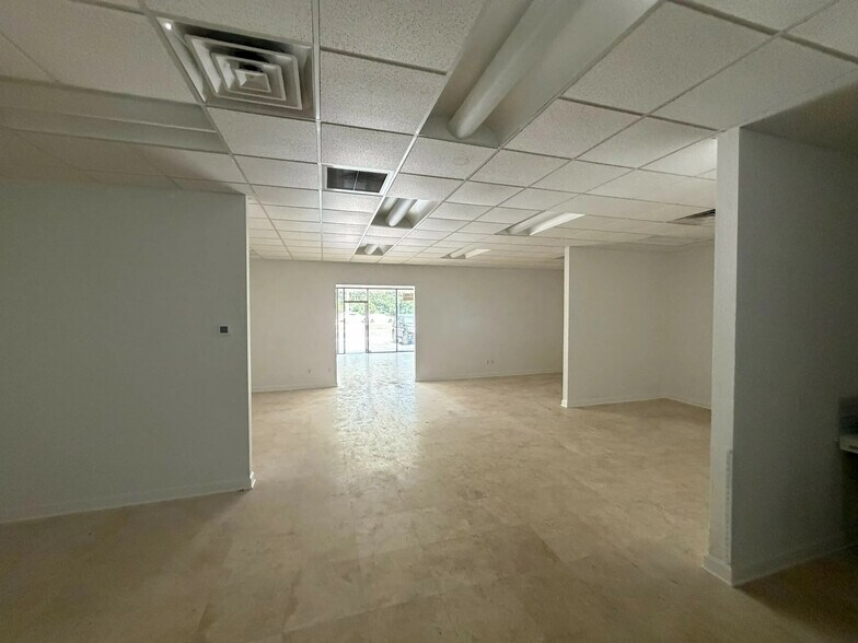 More Photos Of 8570 Philips Hwy, Jacksonville Unknown For Lease