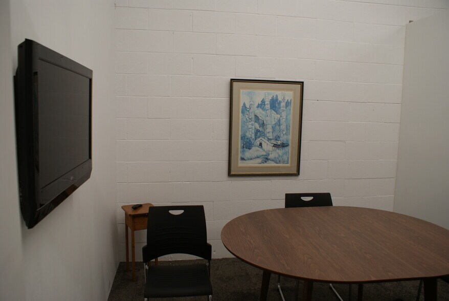 More Photos Of 500 Wentworth St, Oshawa Flex For Sale