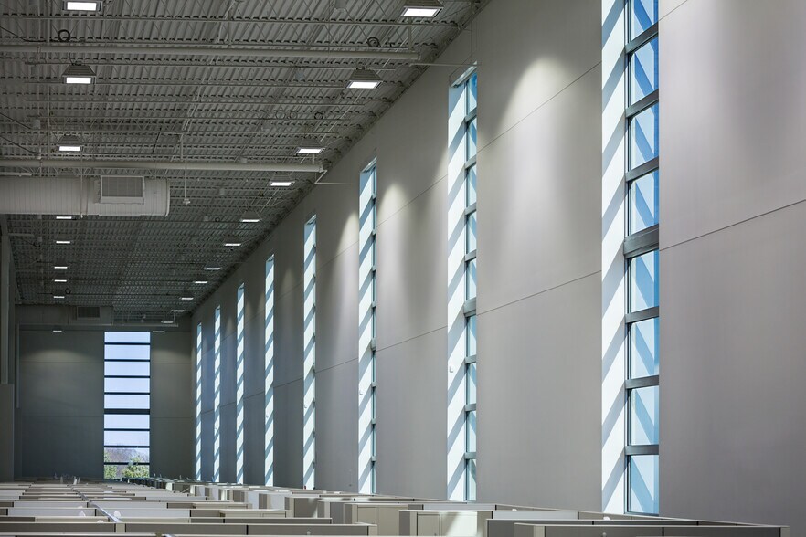 More Photos Of W165N5830 Ridgewood Dr, Menomonee Falls Distribution For Sale