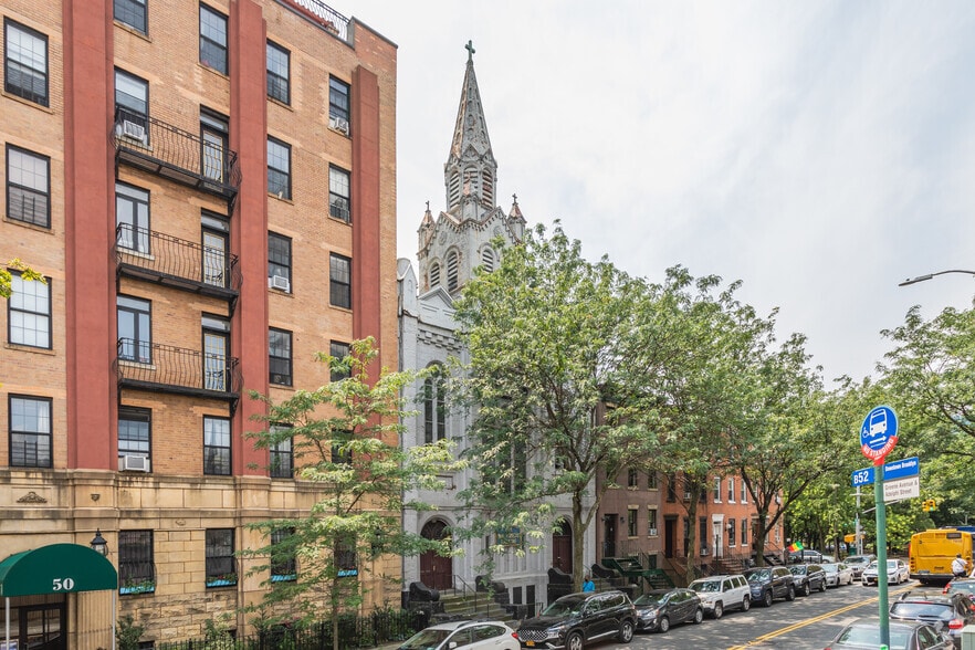 Primary Photo Of 40 Greene Ave, Brooklyn Movie Theatre For Sale