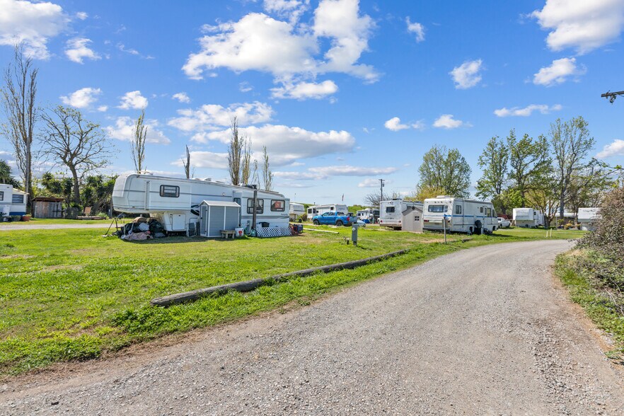 More Photos Of 711 W Brannan Island Rd, Isleton Trailer Camper Park For Sale