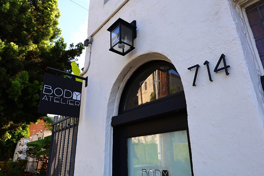 More Photos Of 710 N Van Ness Ave, Los Angeles Apartments For Sale