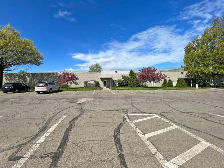 Primary Photo Of 2101 Peninsula Dr, Erie Office For Lease