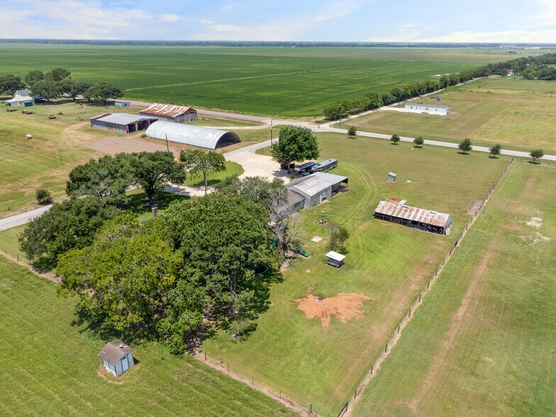 More Photos Of 2555 Straznicky Rd, Beasley Flex For Sale