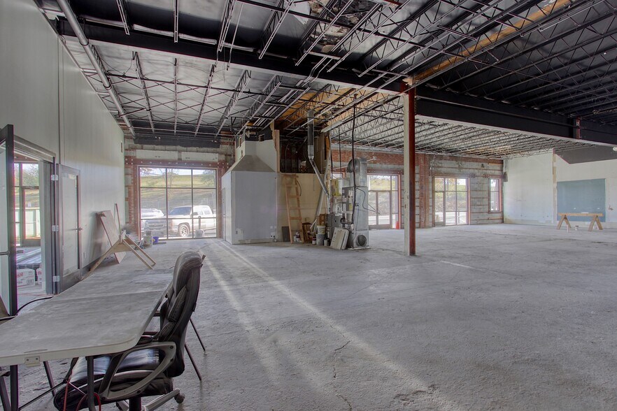 More Photos Of 763-765 Trabert Ave NW, Atlanta General Retail For Lease