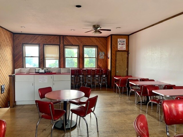 More Photos Of 415 N Mount Shasta Blvd, Mount Shasta Restaurant For Lease