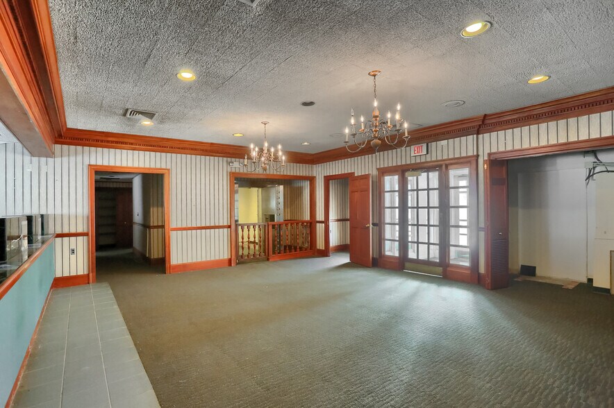 More Photos Of 3210 Wilmington Rd, New Castle Bowling Alley For Sale