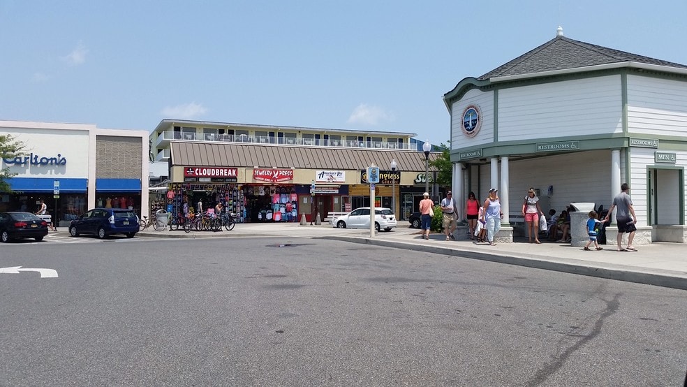 More Photos Of 19-29 Rehoboth Ave, Rehoboth Beach Restaurant For Lease