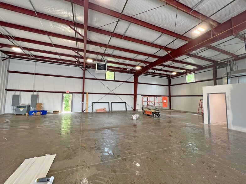 More Photos Of 5120 E Paris Ave SE, Kentwood Light Manufacturing For Sale
