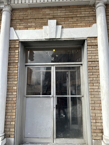 More Photos Of 625 S Broadway, Yonkers Apartments For Sale