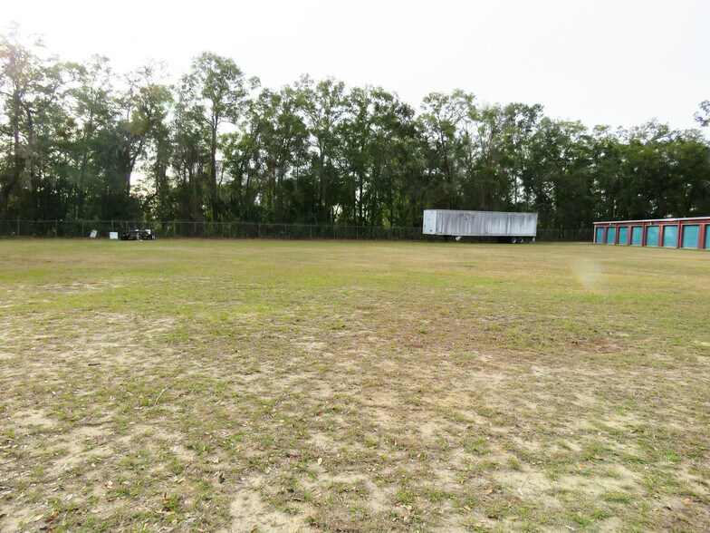 More Photos Of 2150 14th St NW, Chiefland Self Storage For Sale
