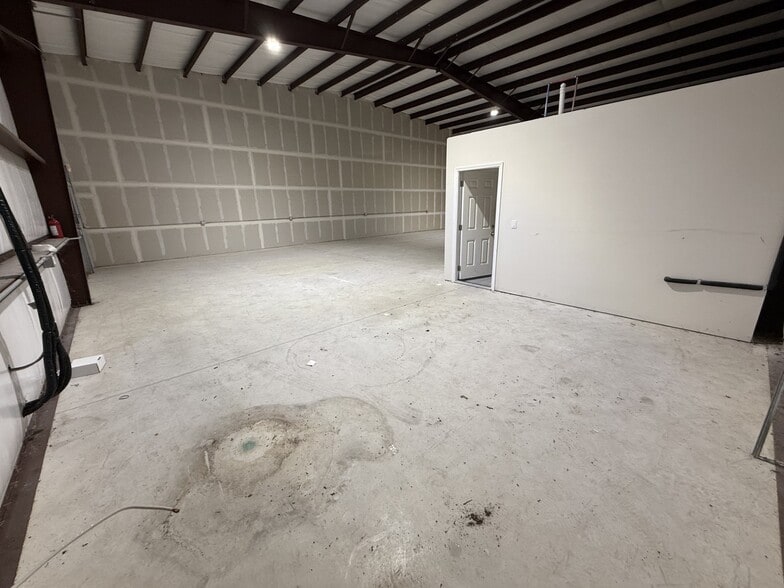 More Photos Of 299 Navarro Dr, Seguin Unknown For Lease