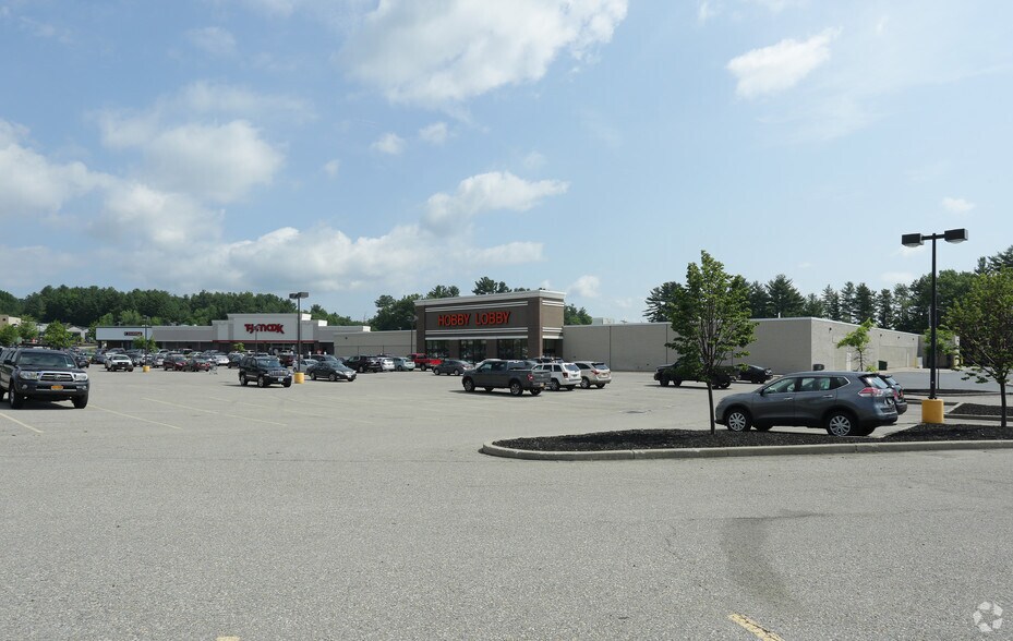 More Photos Of 820 State Route 9, Queensbury Unknown For Lease