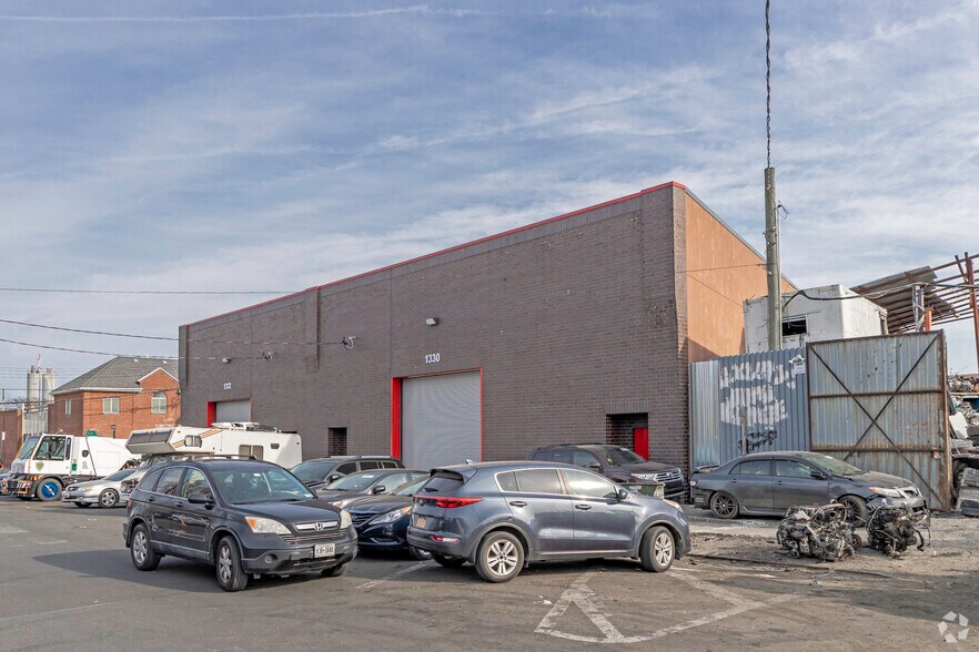 Primary Photo Of 1330-1332 E Bay Ave, Bronx Industrial For Lease