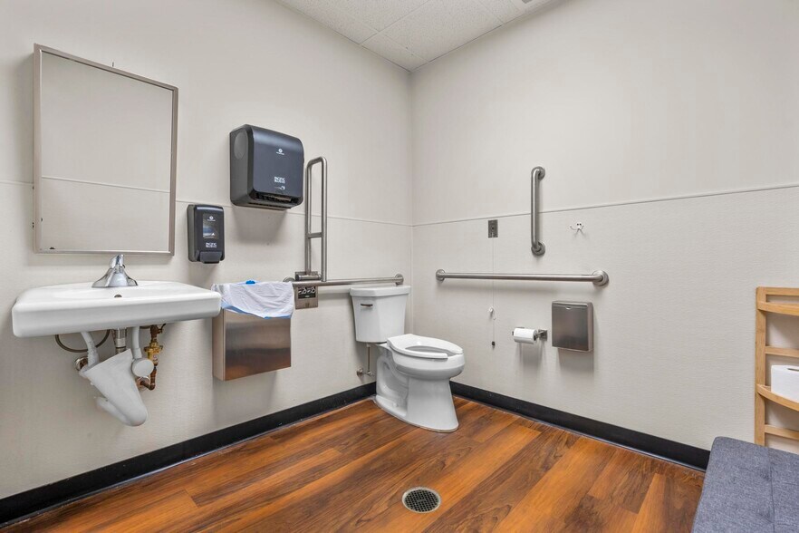 More Photos Of 21 Forest Street Unit# C1, New Canaan General Retail For Sale