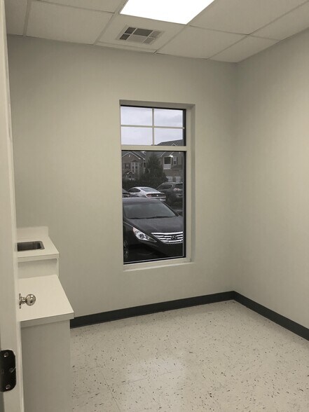 More Photos Of 4780-4782 Woodmere Blvd, Montgomery Medical For Lease