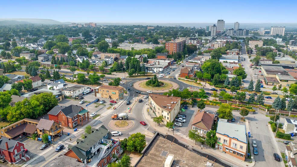 More Photos Of 242-248 Rue Montcalm, Gatineau Storefront Retail Residential For Sale