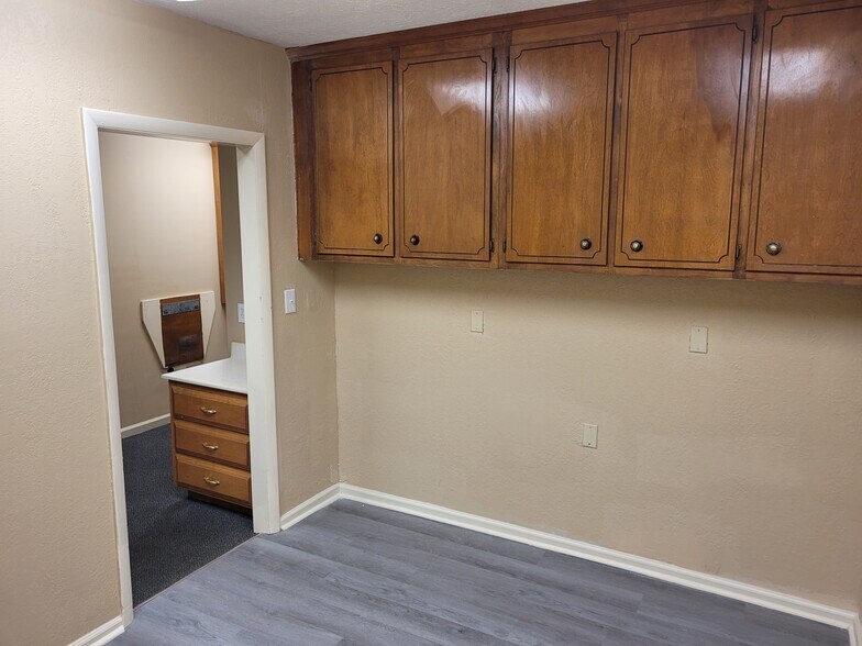 More Photos Of 1401 Dawson Rd, Albany Medical For Sale