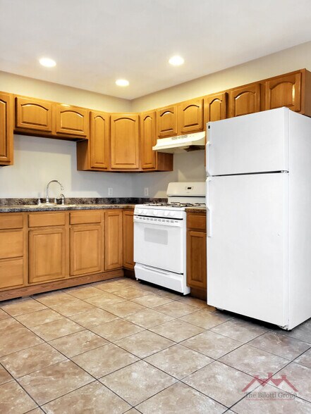 More Photos Of 29 Blaine St, Providence Apartments For Sale