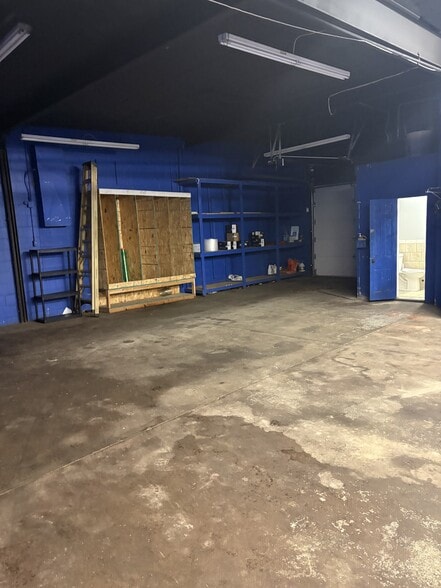More Photos Of 5832-40 S Packard Ave, Cudahy Restaurant For Sale
