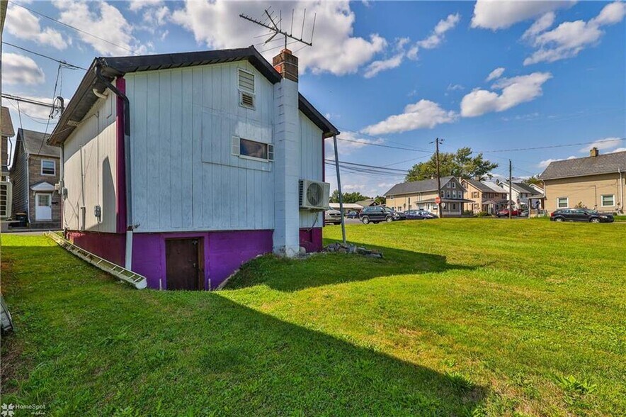 More Photos Of 3010 S 2nd St, Hokendauqua Storefront Retail Office For Sale