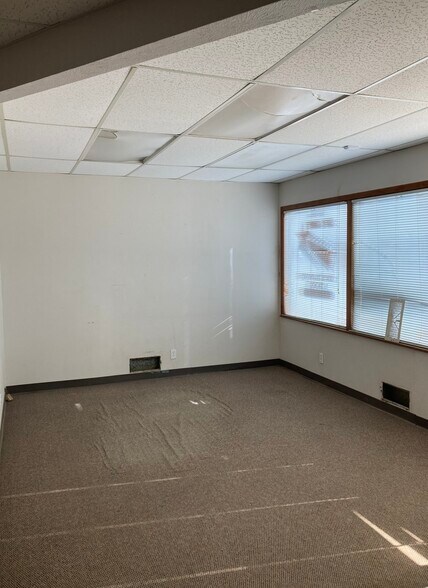 More Photos Of 2620 Yonkers St, Plainview Medical For Sale