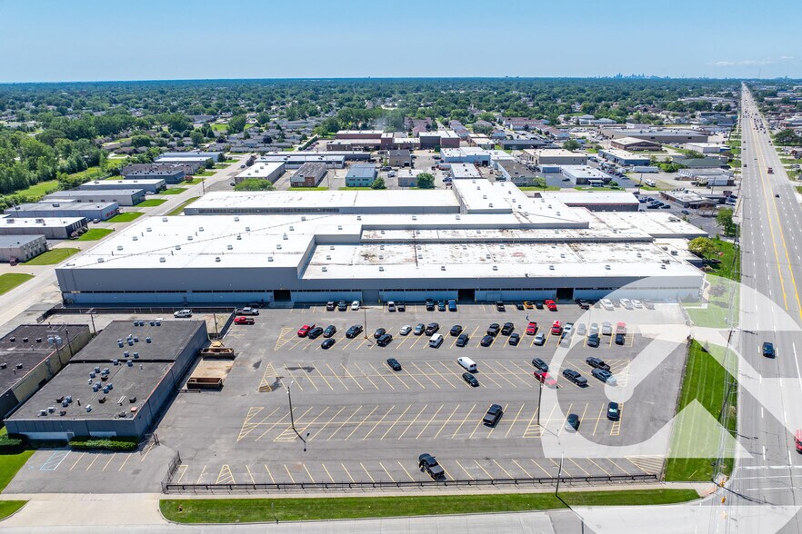 Primary Photo Of 29880 Groesbeck Hwy, Roseville Industrial For Sale