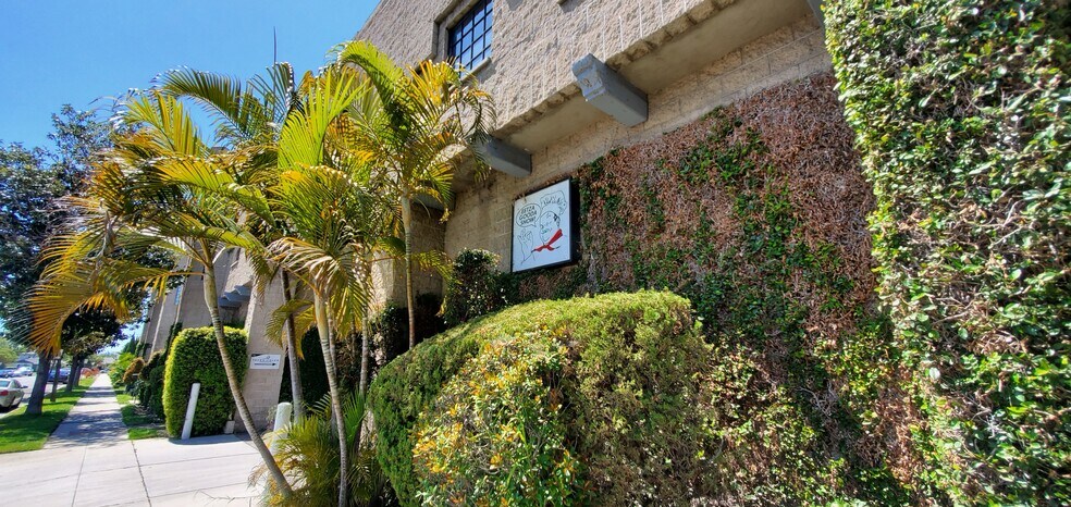 More Photos Of 1117 W Isabel St, Burbank Office For Lease