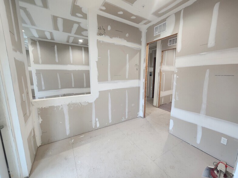 More Photos Of 2641 Fruitville Rd 0, Sarasota Medical For Sale