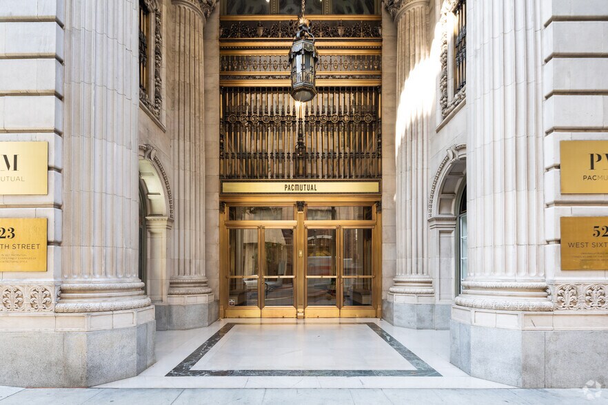 More Photos Of 523 W 6th St, Los Angeles Office For Lease