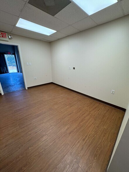 More Photos Of 136 Ostwalt Amity Rd, Troutman Light Manufacturing For Lease