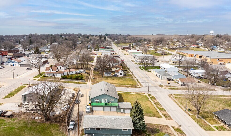 More Photos Of 812 6th St, Harlan Apartments For Sale